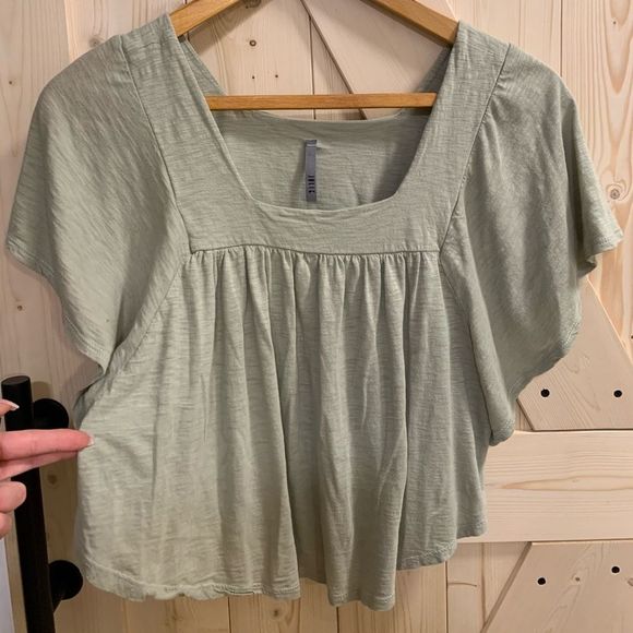 JOLIE || Sage Green Flowy Top - Picture 5 of 5